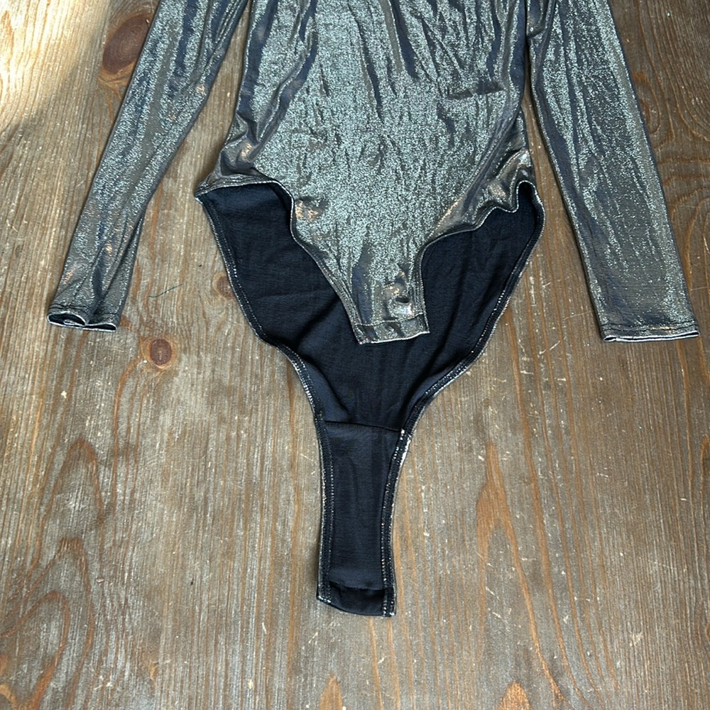 Monki Silver Bodysuit - Picture 7 of 8